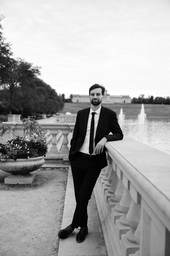 st. louis elopement, documentary wedding photography in the city, downtown wedding photography, st. louis wedding, wedding photos in Forest Park, groom photo at Art Hill 