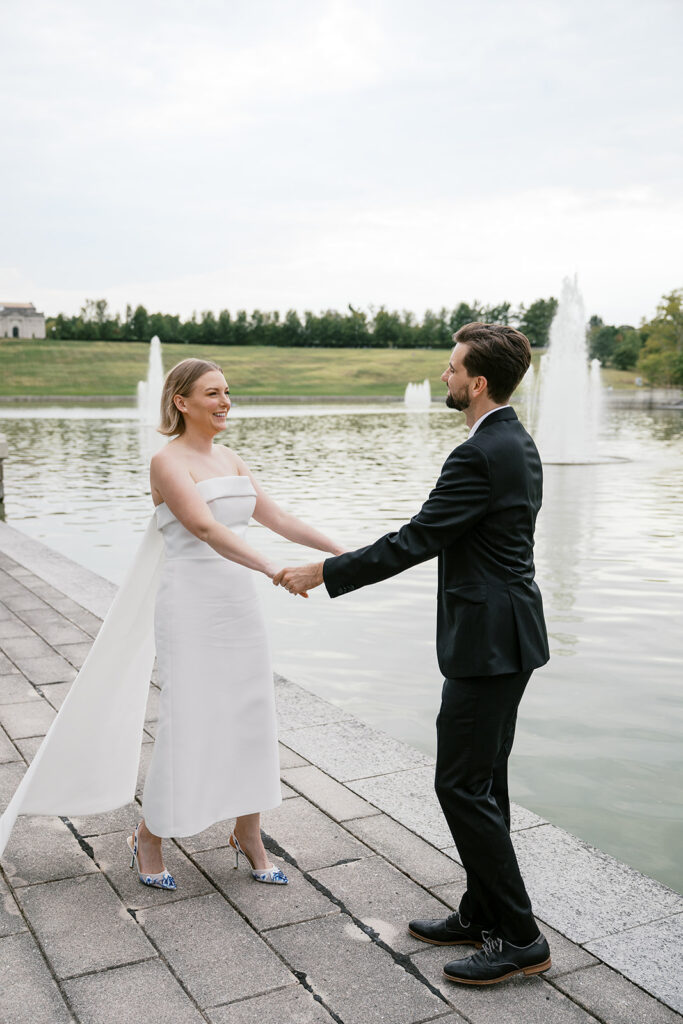 st. louis elopement, documentary wedding photography in the city, downtown wedding photography, st. louis wedding, wedding photos in Forest Park, Grand basin wedding photo