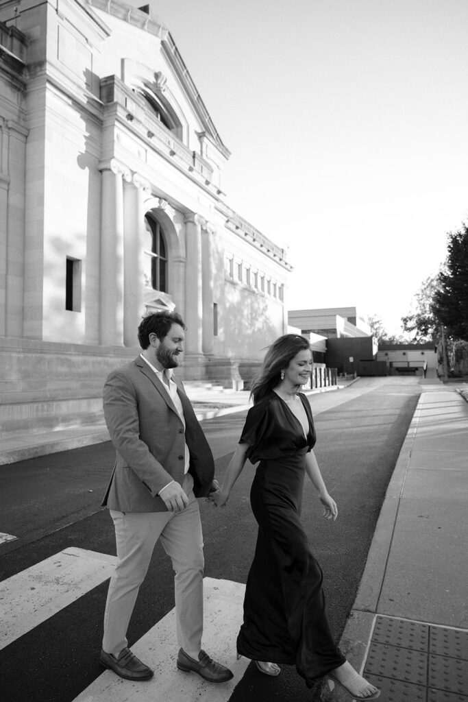 st. louis engagement session at the art museum, classy city engagement
