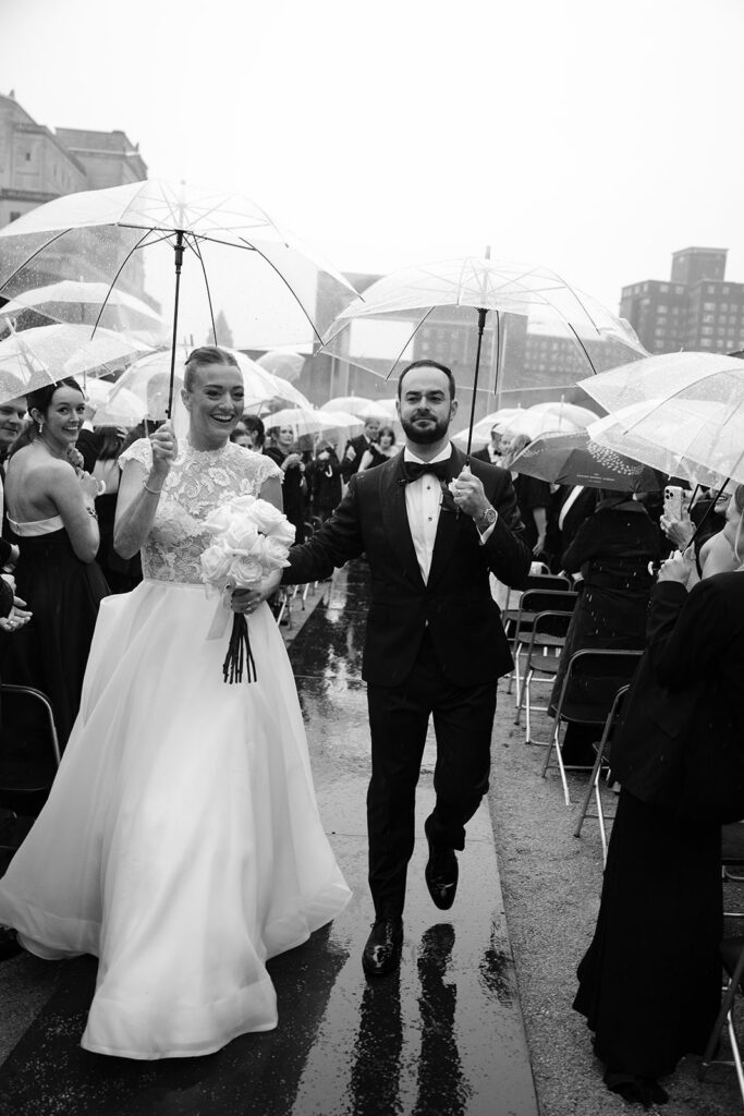 st. louis contemporary art museum wedding rainy day wedding, documentary wedding photographer