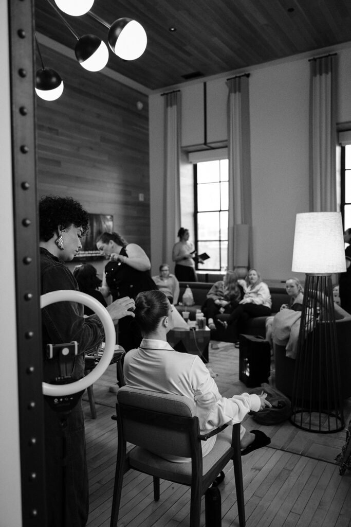 bride and bridesmaids getting ready at 21c museum hotel st. louis