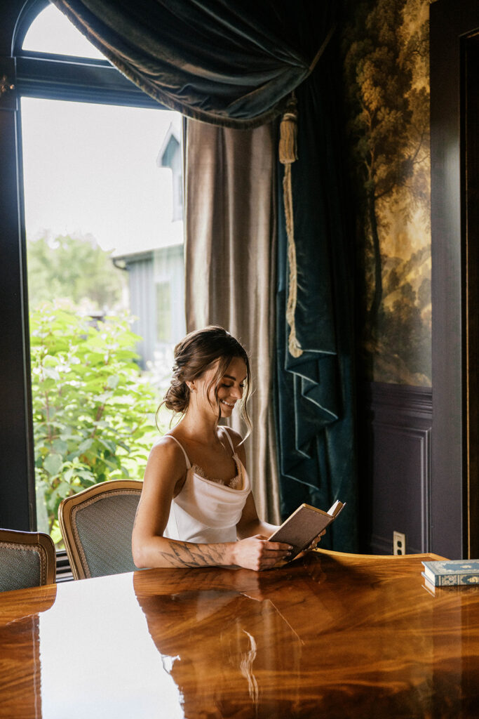 bride reading vows at The Estate Washington, st. louis wedding 